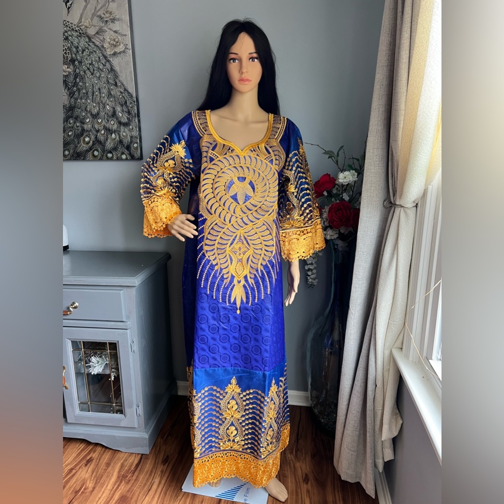 COPY - Beautiful embroidered boubou!